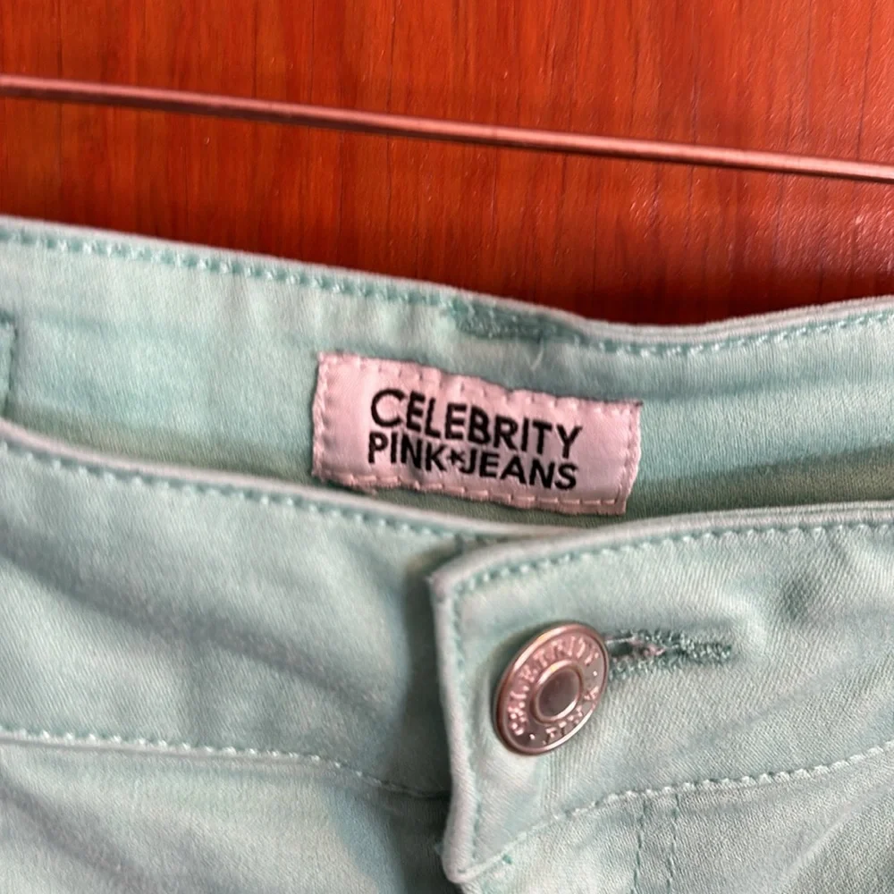 CELEBRITY PINK•JEANS Junior Size 7 Super Short Shorts in Spring Green